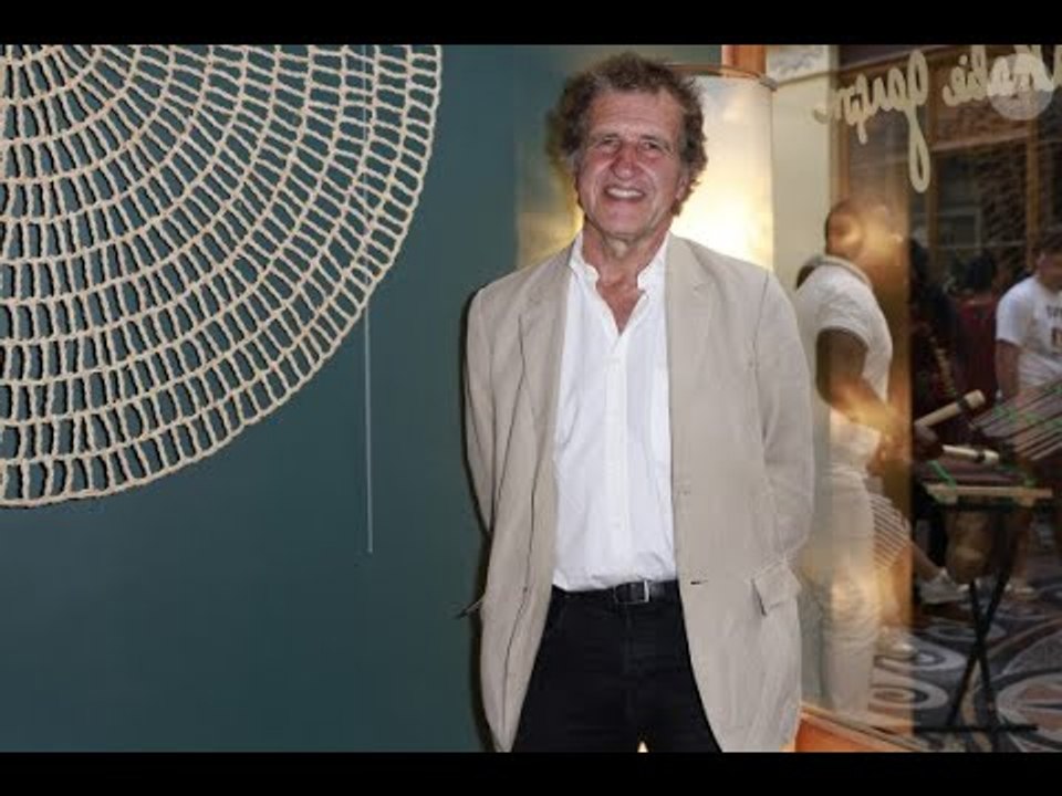 "Il nous emmenait faire des tours d'avion" : Obsèques de Gérard Leclerc, ces souvenirs qui refont