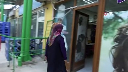 Beline kadar uzattığı saçlarını kestirerek lösemili hastalara bağışladı