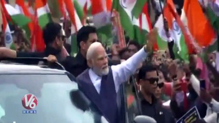 PM Modi Receives Grand welcome From Bangalore Peoples | ISRO | V6 News