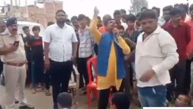 सिंगरौली: सड़क पर उतरे हजारों ग्रामीण,चक्काजाम कर खोला मोर्चा,जाने मामला