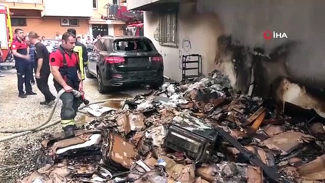 Un incendie s'est déclaré dans la casse... 3 appartements et 1 voiture ont été endommagés dans l'incendie
