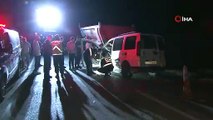 Silivri’de hafif ticari araç arıza yapan hafriyat kamyonuna çarptı: 1 ölü