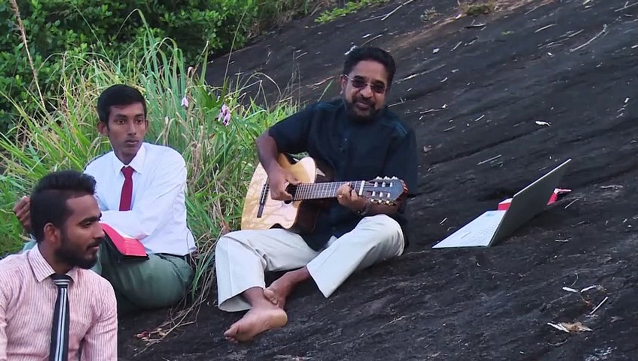 පසසම් නාමේ යේසුස් - Sinhala Christian Song by Suresh