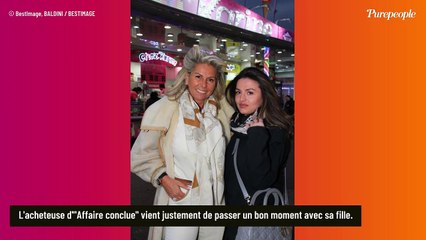 PHOTO Caroline Margeridon : Sa jeune fille Victoire adepte d'une mauvaise habitude pas du tout saine, comme sa mère