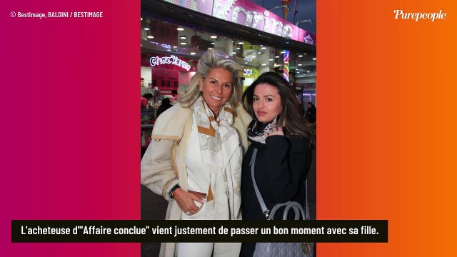 PHOTO Caroline Margeridon : Sa jeune fille Victoire adepte d'une mauvaise habitude pas du tout saine, comme sa mère