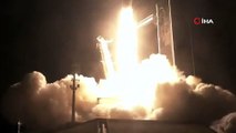 SpaceX'in Falcon-9 roketi uzayla buluştu