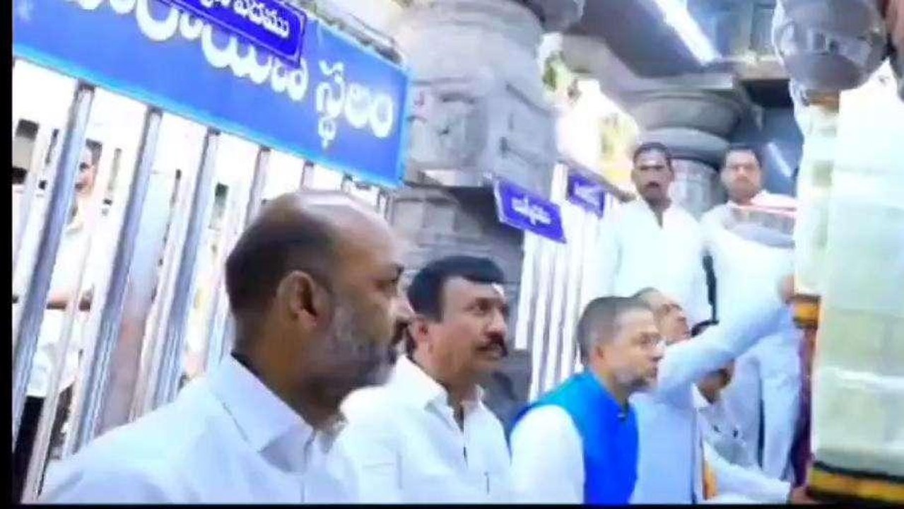 సిరిసిల్ల: రాజన్నను దర్శించుకున్న ఎంపీ బండి సంజయ్