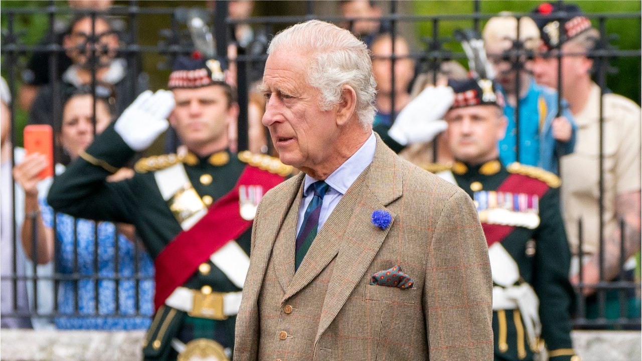 VOICI :  Charles III : où va dormir le roi lors de son passage en France ?