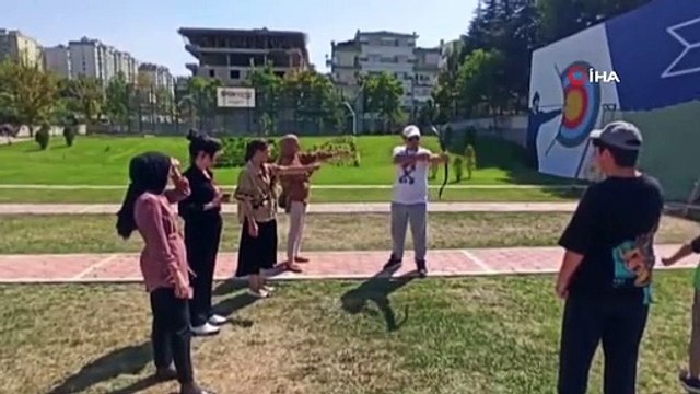 Le cours de tir à l'arc traditionnel de la municipalité de Sincan suscite un grand intérêt