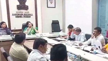 కాకినాడ జిల్లా: నోటీసులు ఇవ్వాలంటూ కలెక్టర్ ఆదేశం