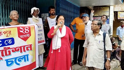 वेतन वृद्धि की मांग को लेकर निर्माण श्रमिक यूनियन ने निकाली रैली