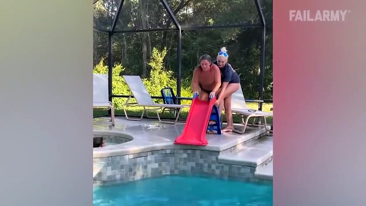 FUNNIEST Girl Fails Of The Year!