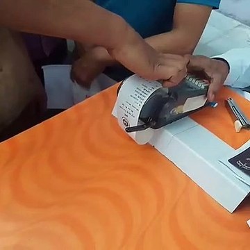मुख्यमंत्री अन्नपूर्णा फूड पैकेट योजना- दो बार सत्यापन से पोस मशीन का सर्वर ठप...भटक रहे लाभार्थी,देखें इस विडियो में पूरे हालात