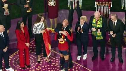 Fifa suspende Rubiales por caso de beijo forçado