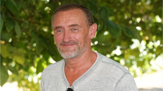 VOICI : Enfin tu arrêtes : Jean-Paul Rouve adresse un message d'adieu hilarant à Nikos Aliagas dans 50' Inside