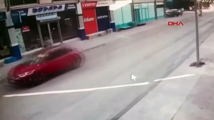 Une personne perd la vie dans un accident où une voiture heurte une moto à Düzce