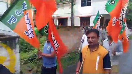 रंगदारी के आरोपी तृणमूल नेता की गिरफ्तारी की मांग