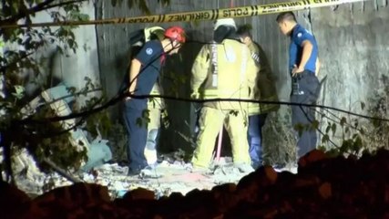 Bağcılar'da boş arsadaki kuyuda erkek cesedi bulundu