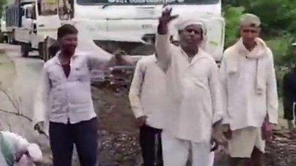 पंधाना: किसानों ने सिंगाजी थर्मल प्लांट की वादाखिलाफी के ख़िलाफ़ किया चक्काजाम