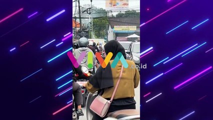 Bule Ini Punya Cara Nggak Biasa Hadapi Kemacetan di Bali