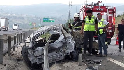 Bariyerin önünden girip arkasından çıktığı otomobil yanarak küle döndü: 2 ölü, 1 yaralı