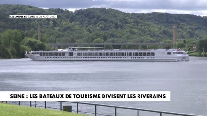 Seine : les bateaux de tourisme divisent les riverains