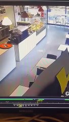 Homem procurado após ser 'apanhado' a assaltar pastelaria em Vila Verde