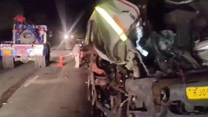 बीकानेर: 2 ट्रकों में भीषण भिड़ंत, हादसे में चालक की हुई दर्दनाक मौत