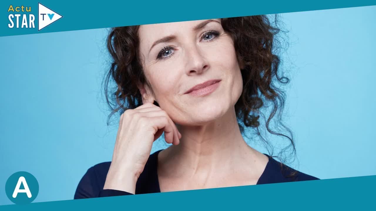 Elsa Lunghini  Sa vie en Dordogne dans sa maison perdue qu'elle retape avec son discret mari