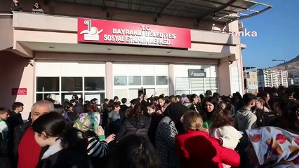 La municipalité de Bayraklı ouvre les portes de l'université aux étudiants