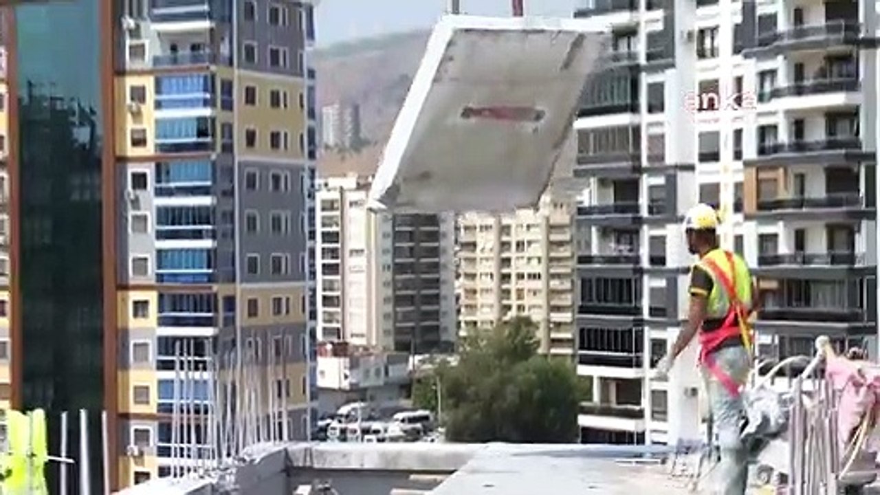 İzmir Büyükşehir Belediyesi Örnekköy'de Kentsel Dönüşüm Çalışmalarını Sürdürüyor