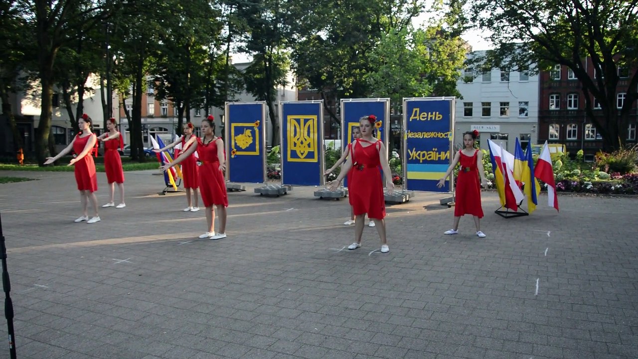 W Lęborku Polacy i Ukraińcy świętowali Dzień Niepodległości Ukrainy / Dziennik Bałtycki