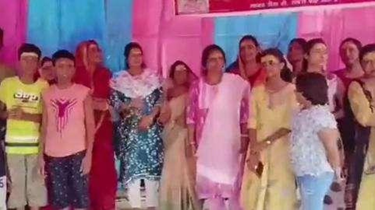 मुजफ्फरपुर: समदर्शी सेवा आश्रम के शिविर में भंडारे का हुआ आयोजन, भक्तों की जुटी भीड़