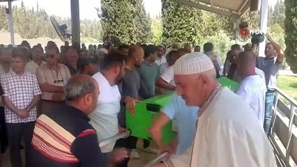 Navigasyonun yanlış yola sokması sonucu ölen aynı aileden 3 kişi toprağa verildi