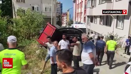 Kastamonu'da cip önce otomobil ile römorka çarptı, sonra istinat duvarını yıktı