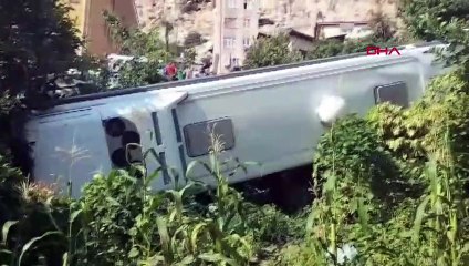 Un bus touristique renversé dans le jardin de la maison à Ermenek： 24 blessés