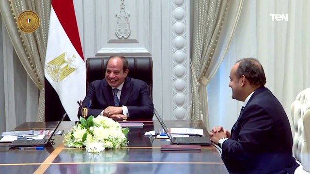 الرئيس السيسي يجتمع برئيس مجلس الوزراء ووزير التجارة والصناعة ووزير السياحة والآثار