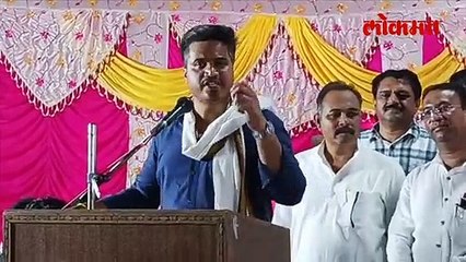 राष्ट्रवादीच्याच मंत्र्याला रोहित पवारांनी काय सुनावलं?