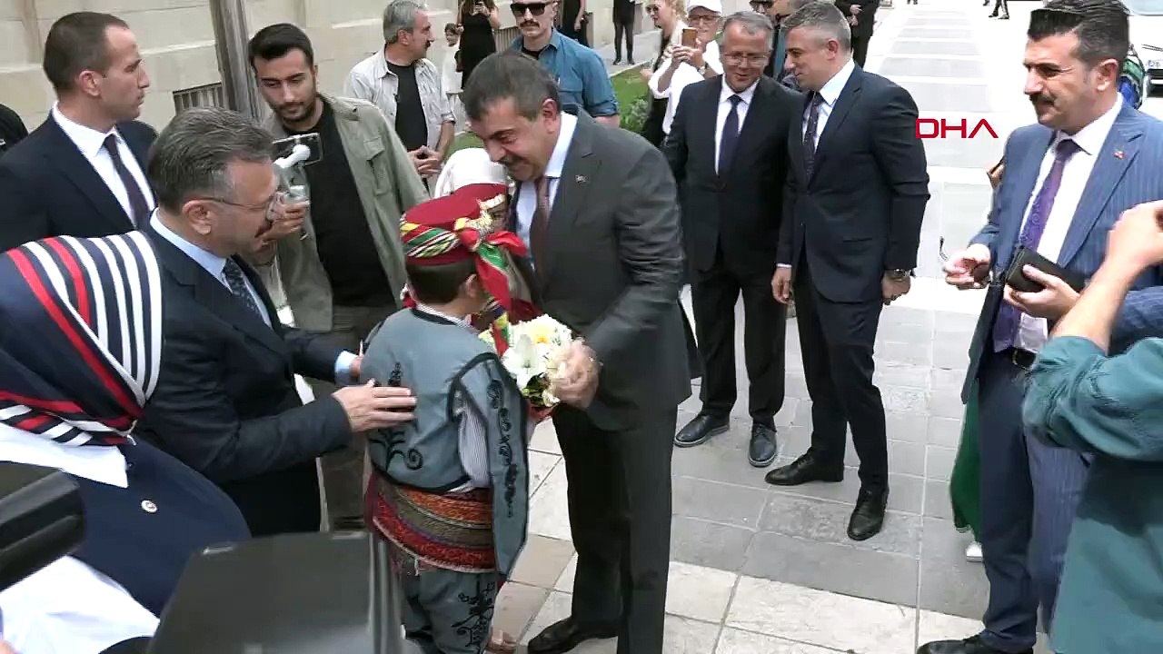 Milli Eğitim Bakanı Yusuf Tekin, Yerel Yönetimlerden Okul Yapımı İçin Destek İstedi