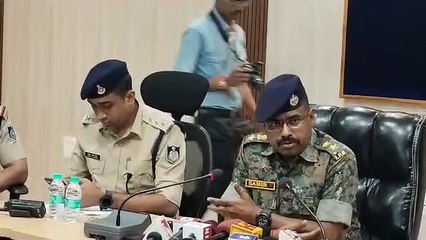 लाखों रुपए की पकड़ी गई देसी-विदेशी मदिरा