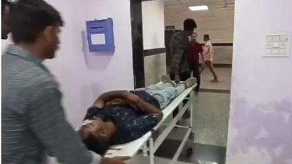 देवास: बाइको में हुई जोरदार भिड़ंत, गंभीर घायलों को पहुंचाया जिला अस्पताल
