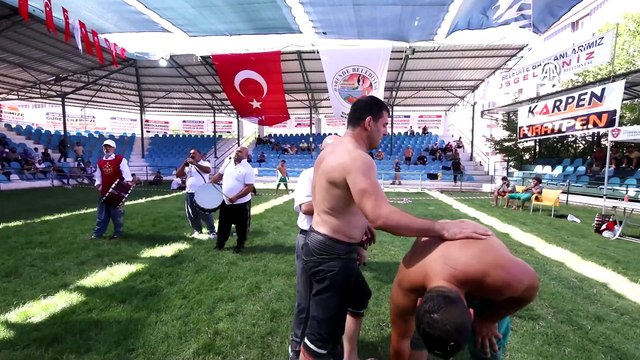 MALATYA- Zengibar Karakucak Güreşleri'nin başpehlivanı Rıza Yıldırım oldu