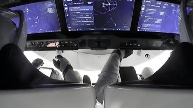 SpaceX'in taşıdığı astronotlar Uluslararası Uzay İstasyonu'na ulaştı