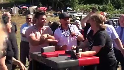 1 kilogramme de miel vendu 55 000 lires à Artvin
