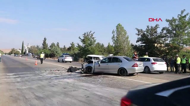1 mort et 5 blessés dans une collision frontale de voitures à Gaziantep