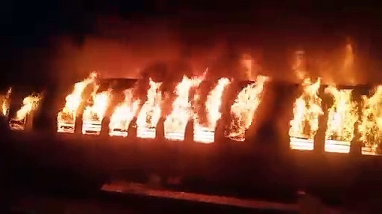 मदुरै ट्रेन अग्निकांड: कोच के अंदर 500 व 200 रुपए के जले हुए नोट मिले
