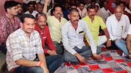 नर्मदापुरम: चुनाव से पहले उठने लगे विरोध के सुर,कांग्रेस की बैठक में गरमाया मुद्दा