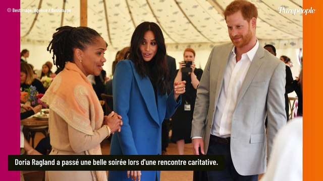 Meghan Markle : Sa discrète maman Doria Ragland très chic pour poser avec un clan bien célèbre et puissant !