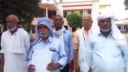 महराजगंज: ग्राम प्रधान के खिलाफ सदस्यों ने खोला मोर्चा, डीएम को सौंपा ज्ञापन