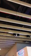 Goteras en L'Illa Diagonal en plena reforma